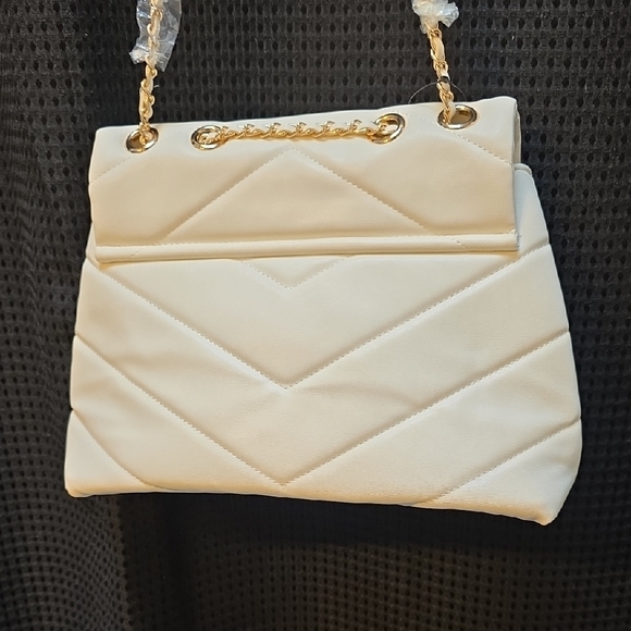 BE COOL White Quilted Shoulder Bag with Gold Detail - Picture 5 of 10
